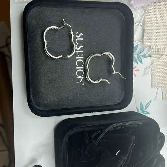 Unique Vintage Sterling Silver Earrings adorned with Marcasite & CZ - Picture 8 of 14